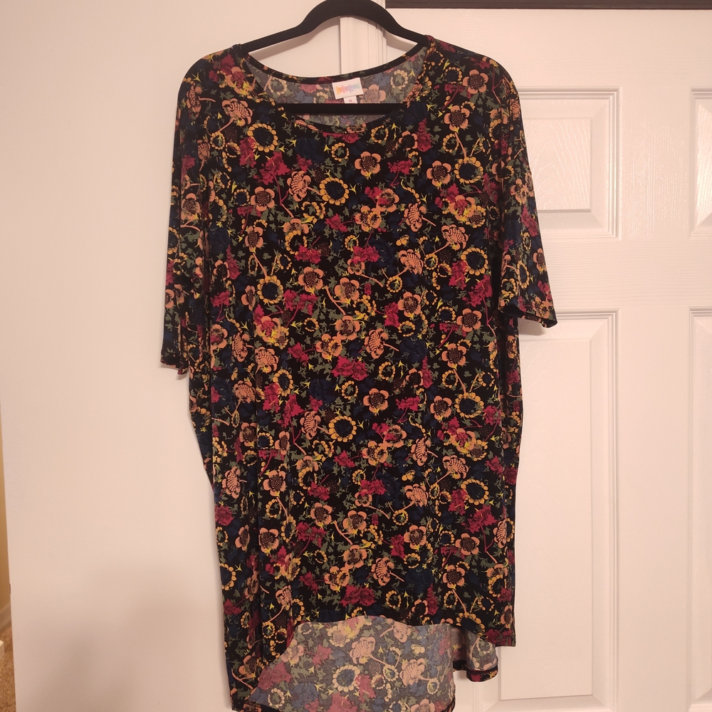 LuLaRoe Black & Multicolor Floral Tunic Top W/Sunflowers Size M